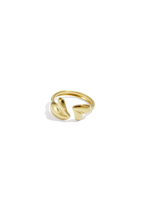 Adjustable ring with playfully shaped hearts